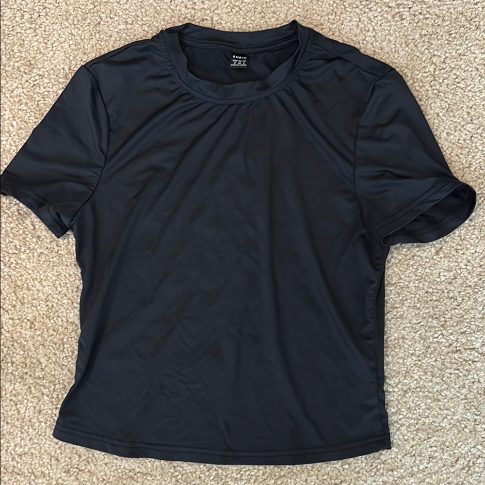 Black Tee